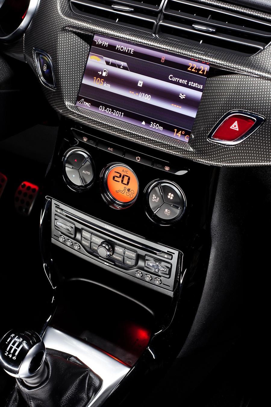  Citroen DS3 2010 года  (фото 13 из 115)
